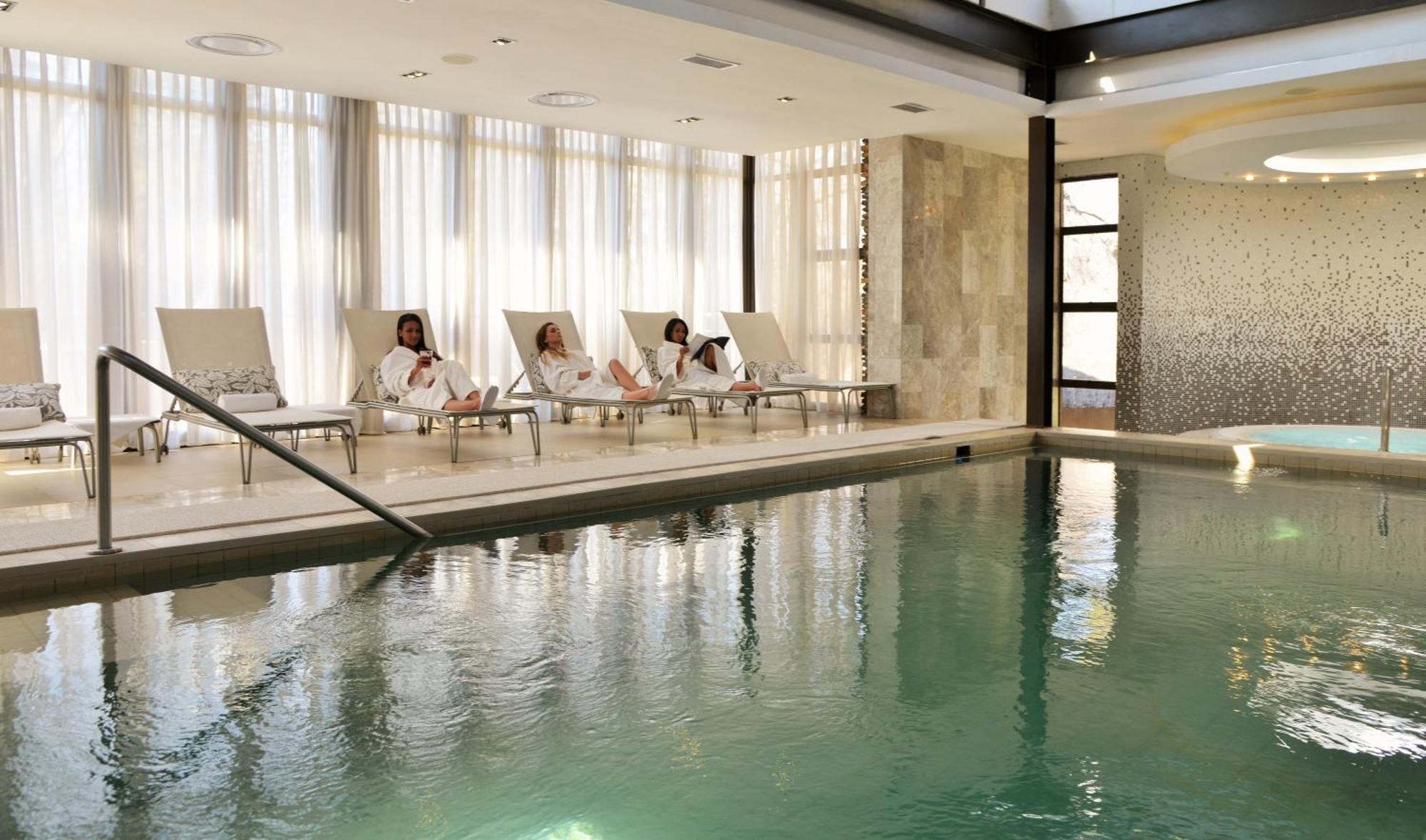 Valley Lodge & Spa Magaliesburg Bagian luar foto