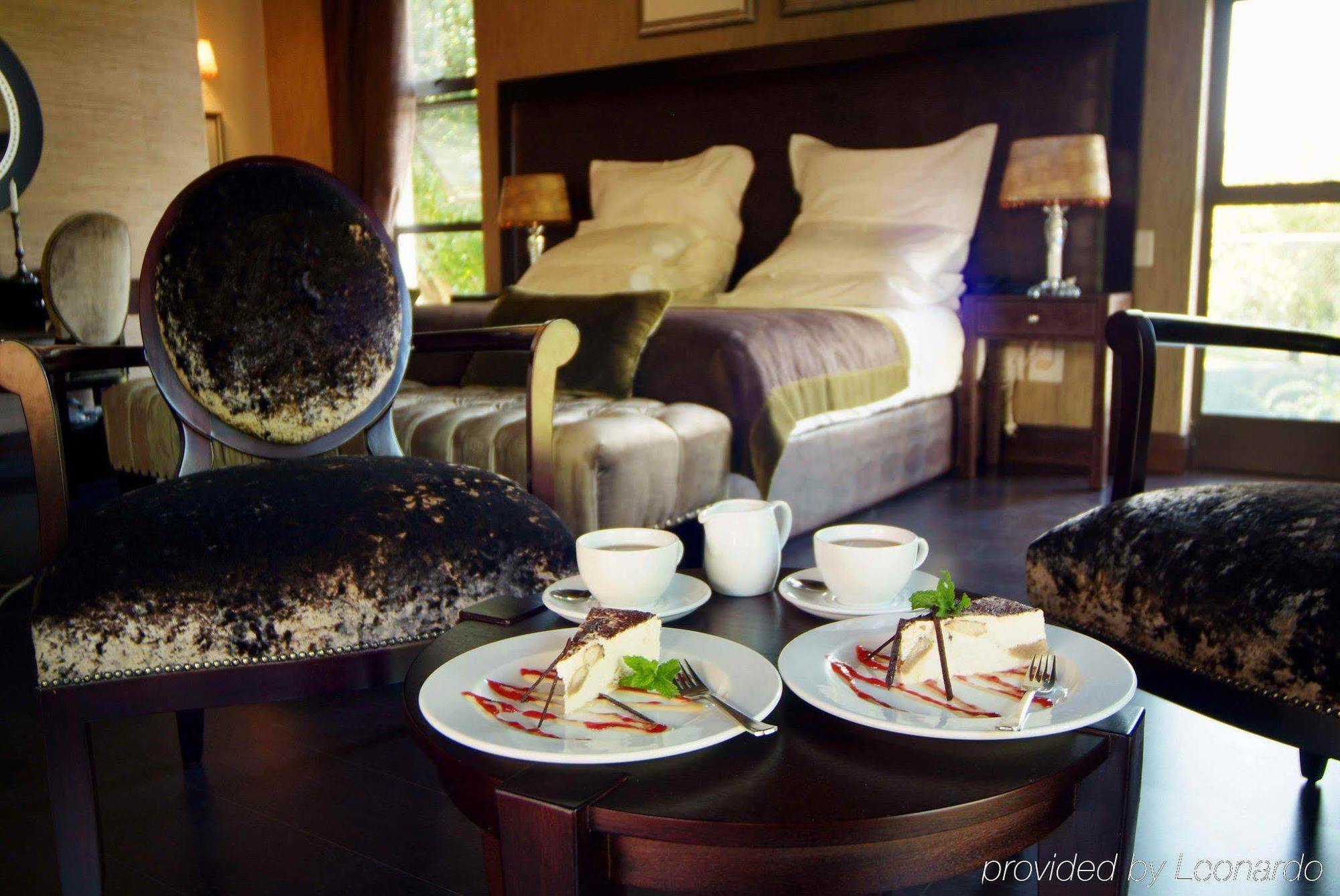Valley Lodge & Spa Magaliesburg Bagian luar foto