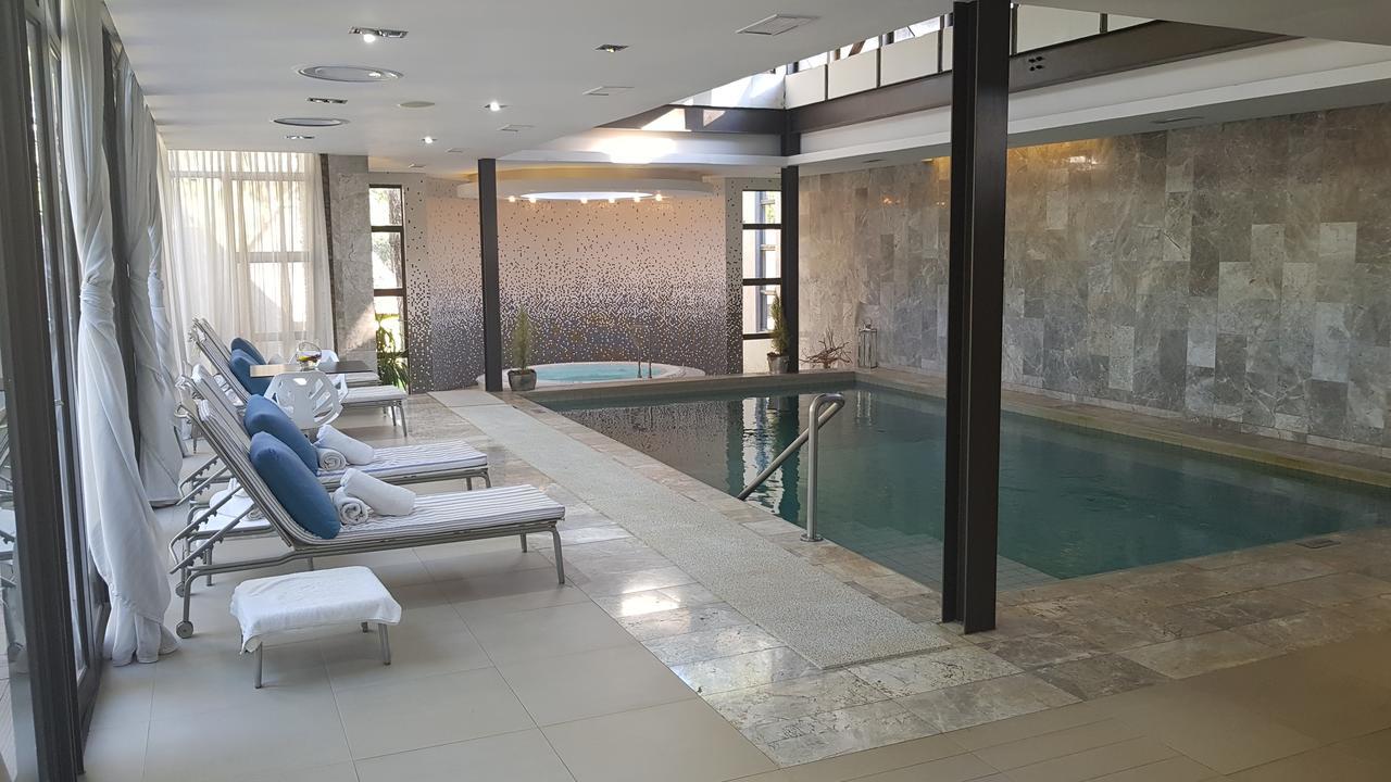 Valley Lodge & Spa Magaliesburg Bagian luar foto