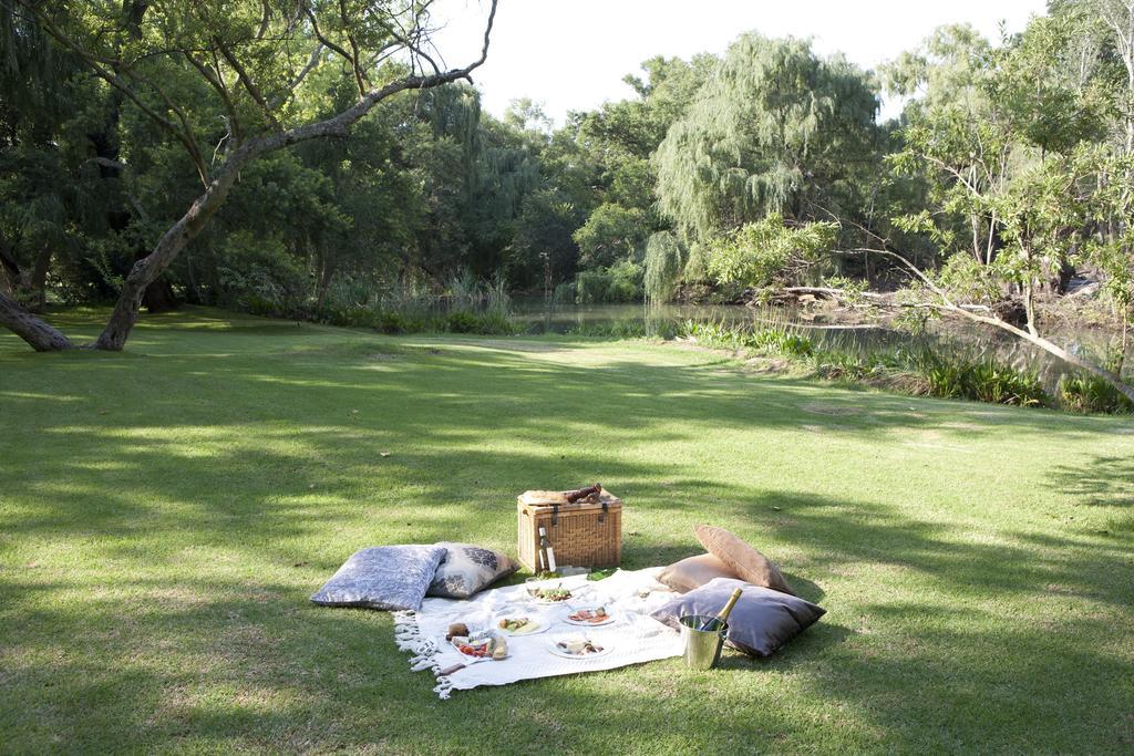 Valley Lodge & Spa Magaliesburg Bagian luar foto