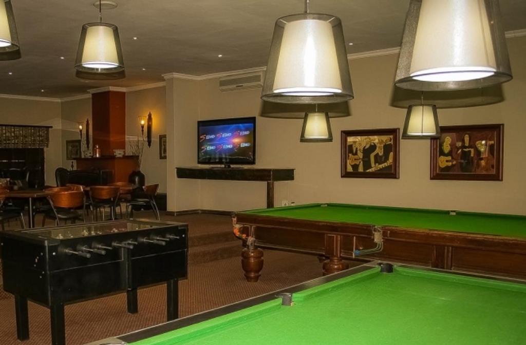 Valley Lodge & Spa Magaliesburg Bagian luar foto