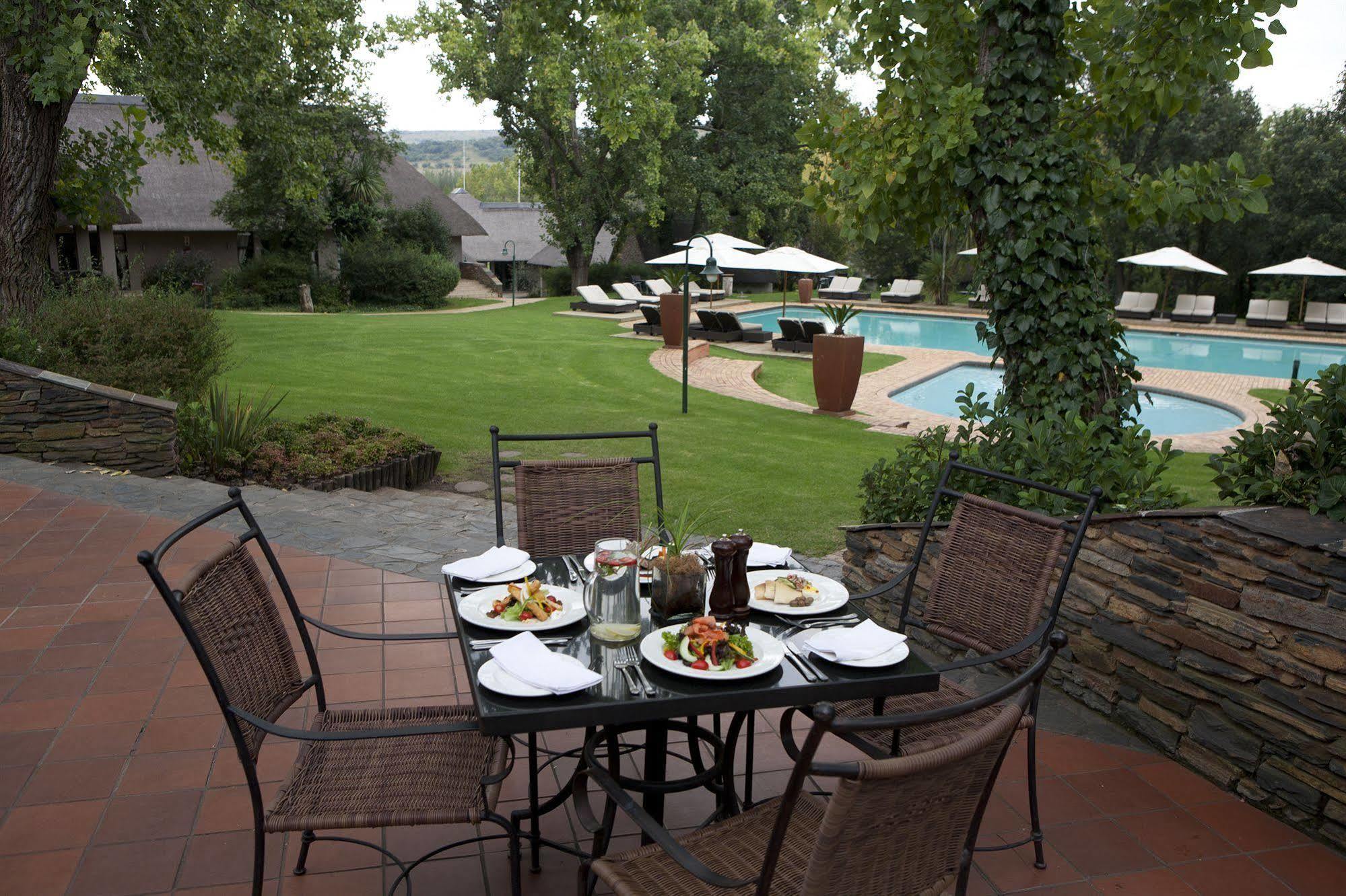 Valley Lodge & Spa Magaliesburg Bagian luar foto