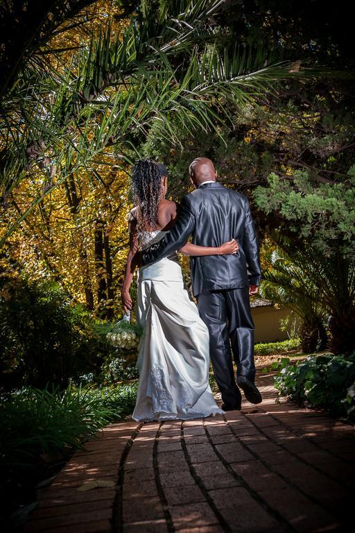 Valley Lodge & Spa Magaliesburg Bagian luar foto